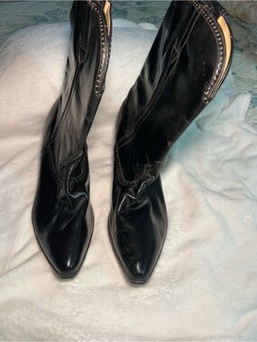 Giorgio Brutini Black Women's Pointed-Toe Western Boots - Classic Style